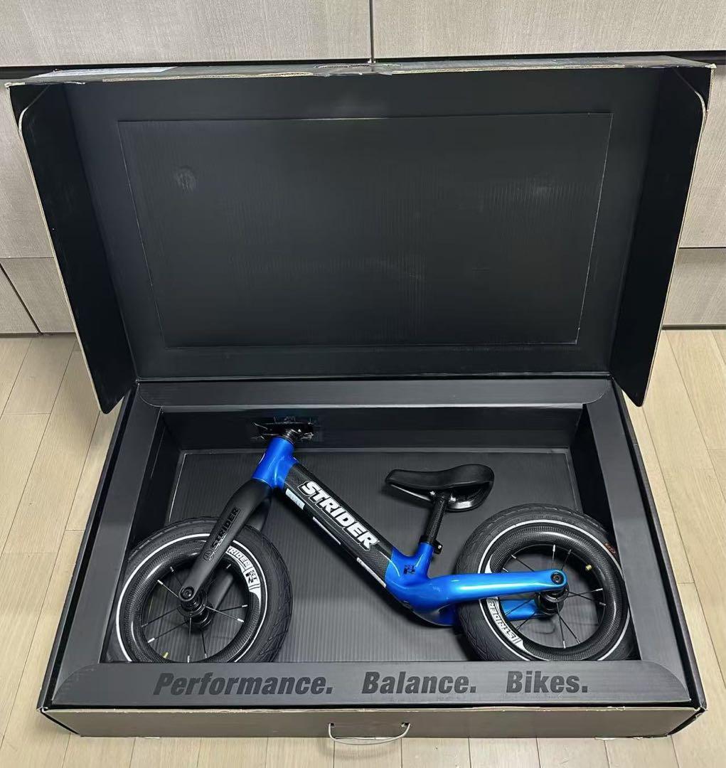 STRIDER ストライダー　数量限定　ST-R　カーボン　新品