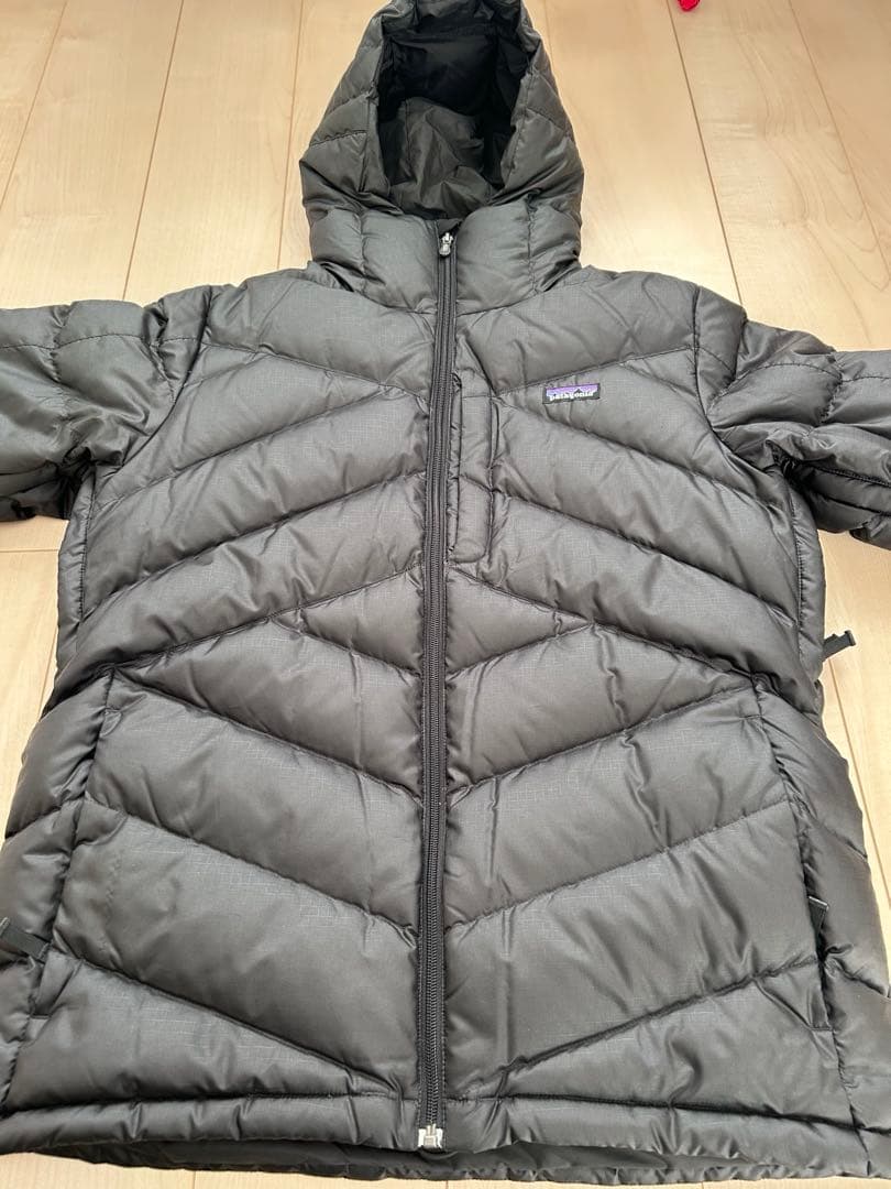 Patagonia ブラック ダウンジャケット フード付き M