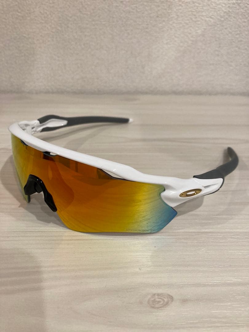 オークリー RADAR EV(偏光レンズ/未使用品)