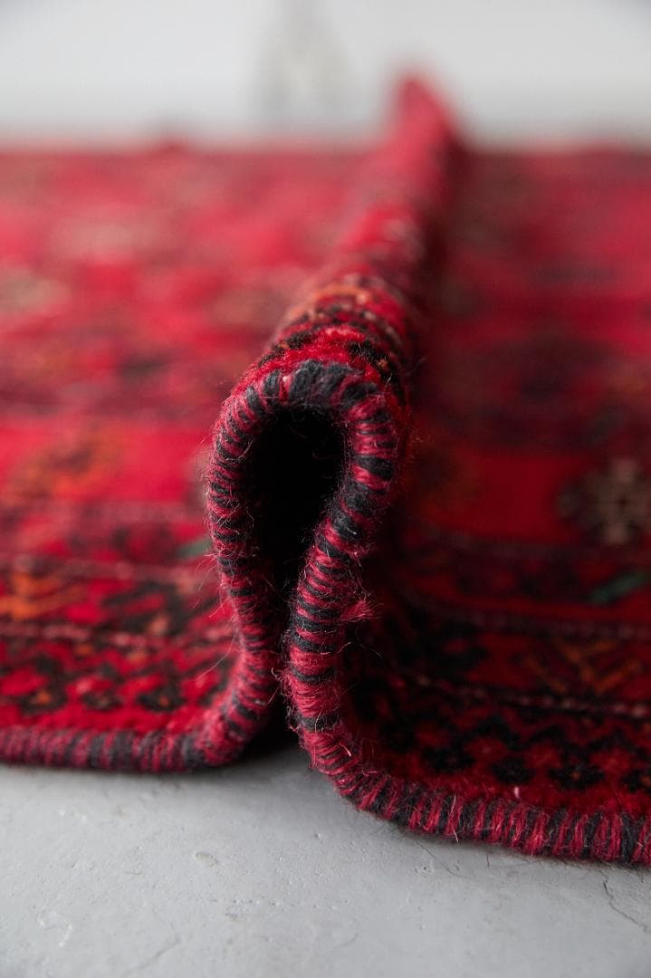 ヴィンテージラグ　トライバルラグ　トルクメン族　（203×126）赤　黒　茶　橙