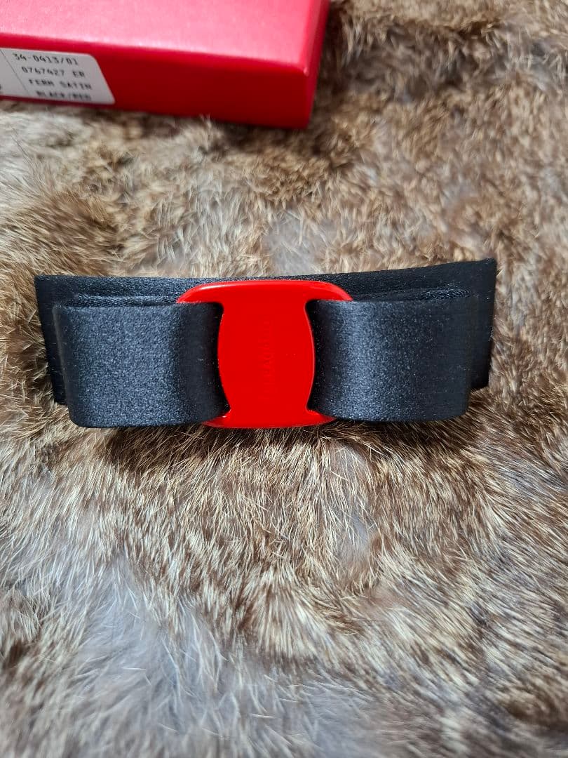 FERRAGAMO リボンヘアアクセサリー　バレッタ