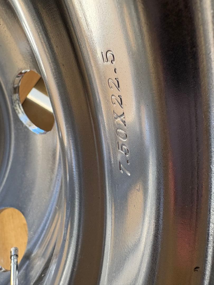 タイヤ・ホイール MAZDA LUCE