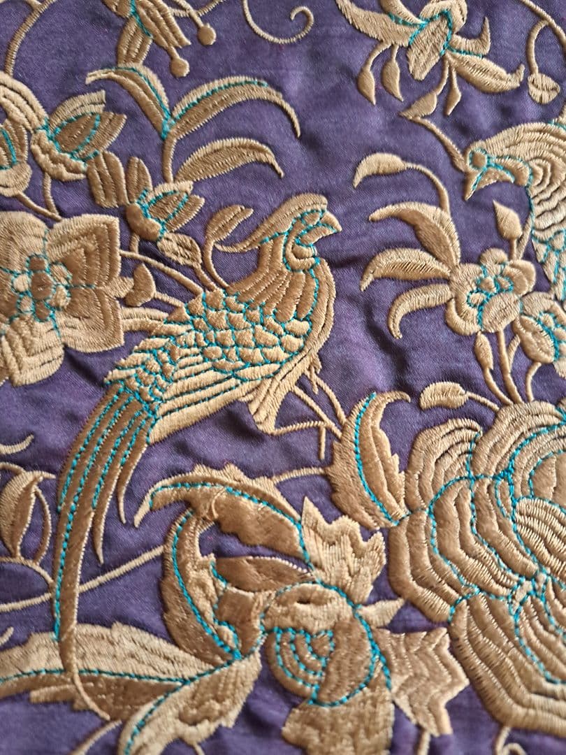 茶色(赤紫)の袋物刺繍バッグと小物刺繍バックセット