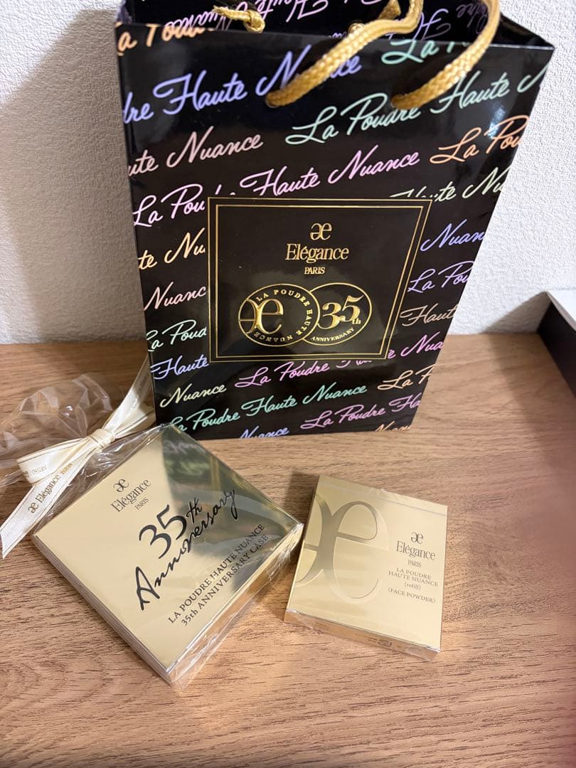 Elegance ラ プードル 08 /35周年記念コンパクトとパウダーセット
