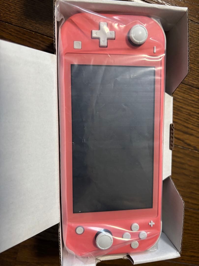 新古品:Nintendo Switch Lite コーラルピンク 本体+スプラ3