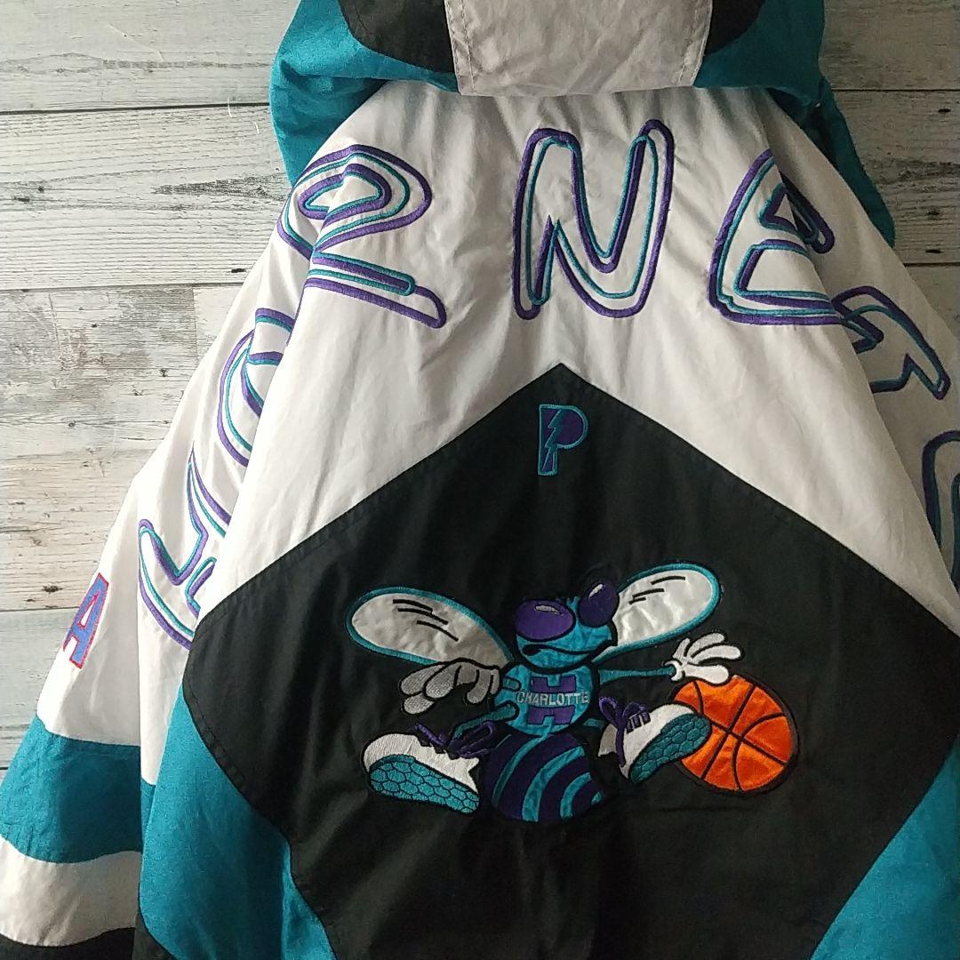 希少デザイン☆プロプレイヤー NBA シャーロットホーネッツ ナイロンジャケット