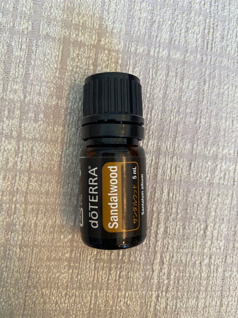 dōTERRA ドテラ　サンダルウッド