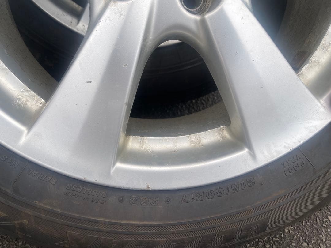 送料込み　ブリザックVRX 215/60r17. トヨタ純正