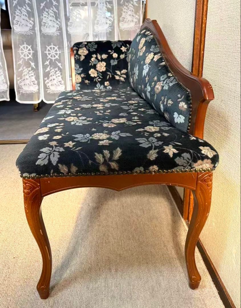 イタリア製　2人かけ　ソファー　刺繍座面　送料込み260126