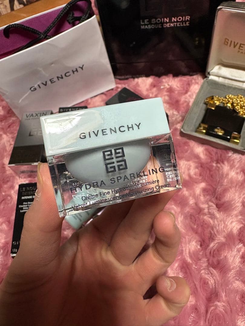 GIVENCHY セット