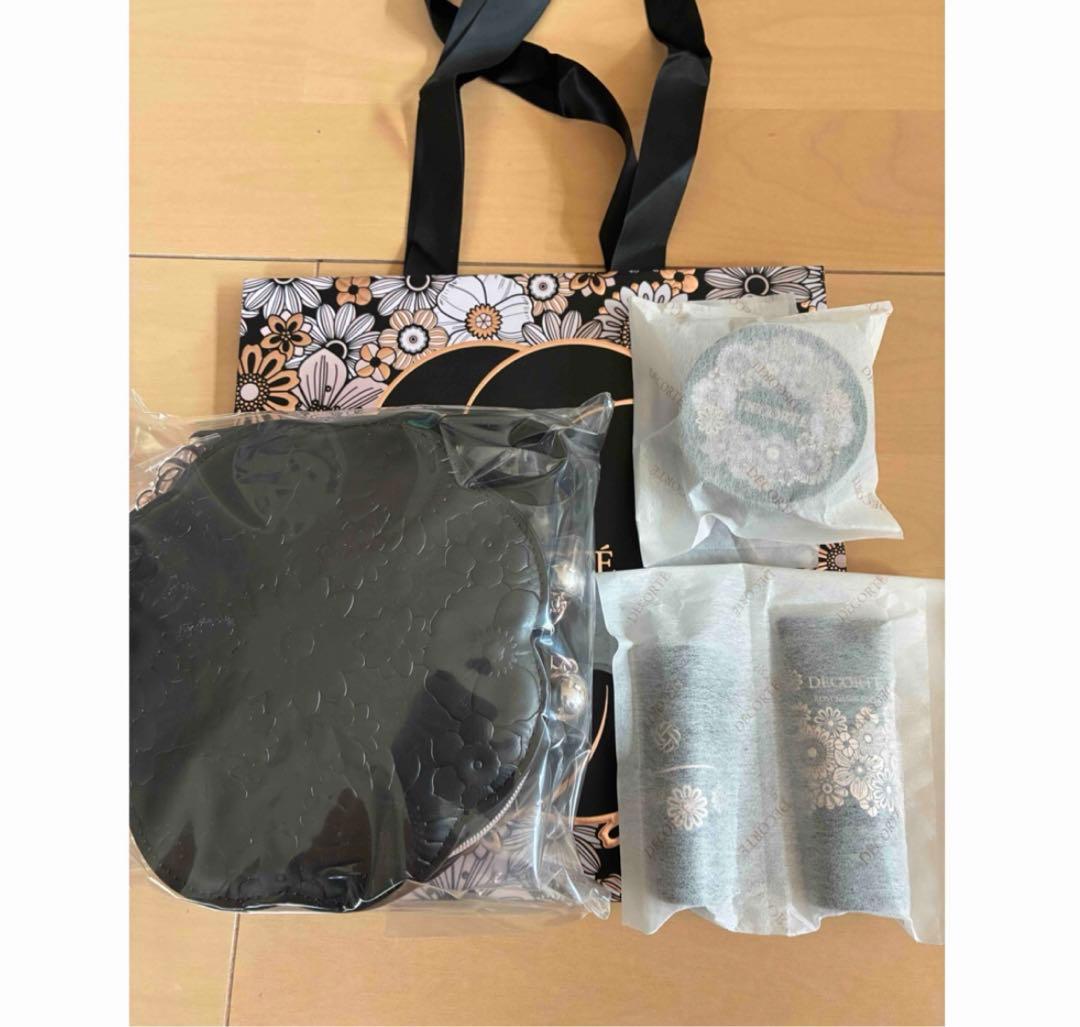 【新品】コスメデコルテ　クリスマス　コフレ　限定　DECORTÉ 2025