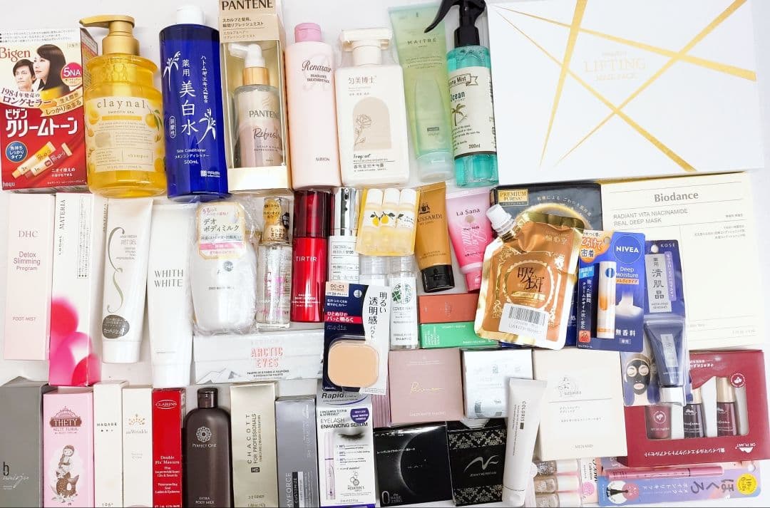 新品未使用　化粧品など大量まとめ売り（基礎化粧 スキンケアヘアケアコスメその他）