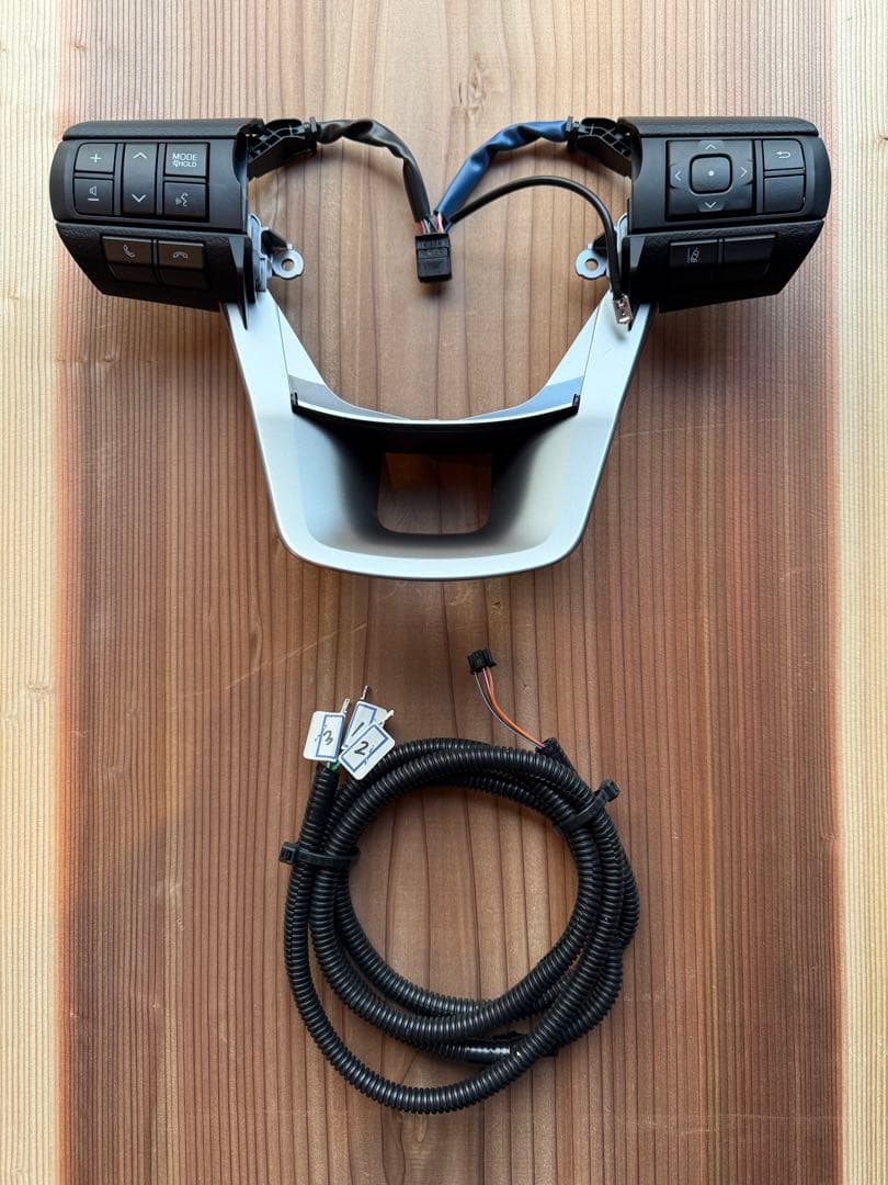 再再販 GDJ76W ランドクルーザー70 ランクル70 ステアリングスイッチ