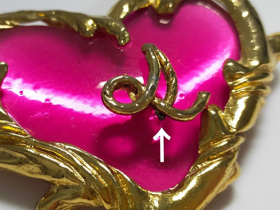 【訳あり】クリスチャンラクロワ ヴィンテージ ハート型ブローチ