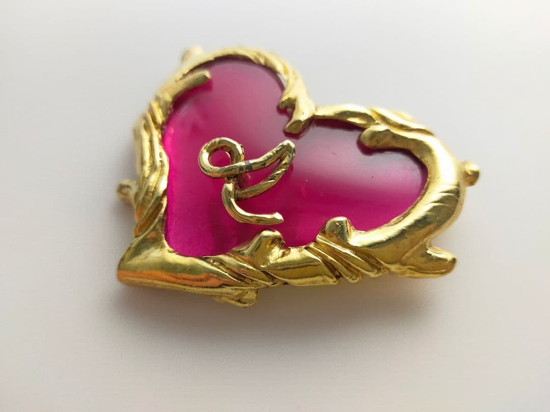 【訳あり】クリスチャンラクロワ ヴィンテージ ハート型ブローチ