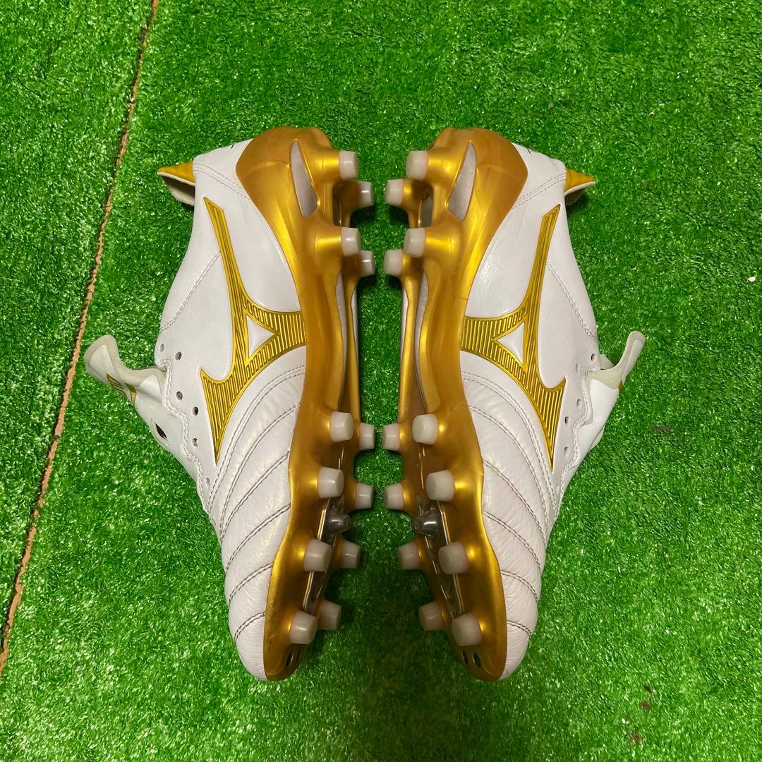 ミズノ モレリア NEO Ⅱ(ホワイト×ゴールド)