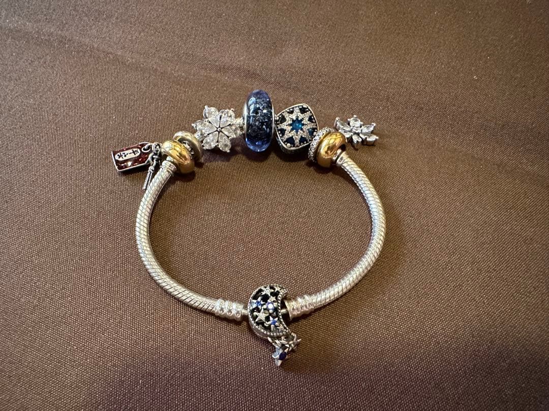 パンドラチャームブレスレット