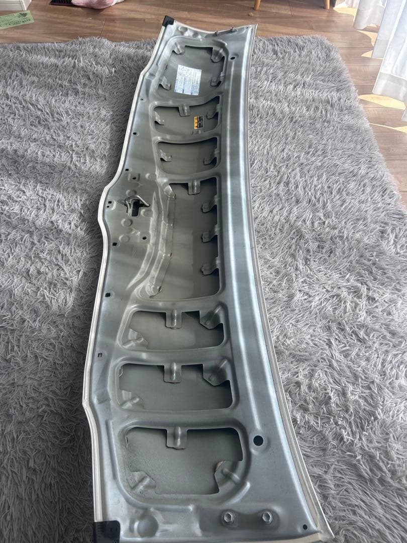 2022年式　7型ハイエースワゴンGL 純正ボンネット