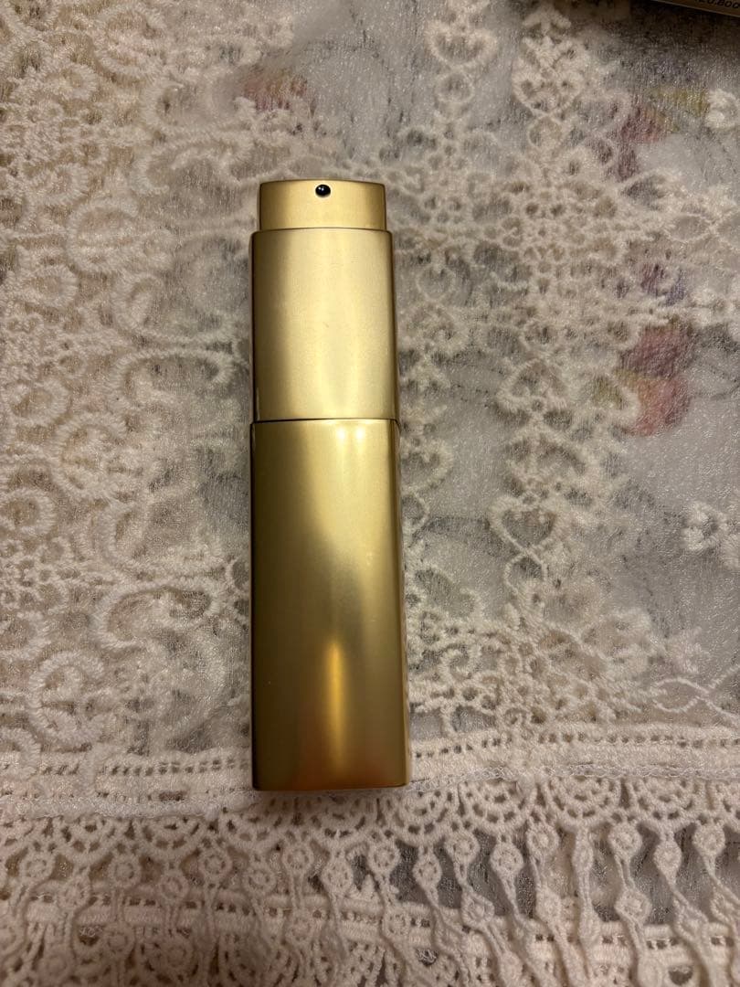 ガブリエルCHANEL エッセンスオードパルファム　ツイスト＆スプレイ