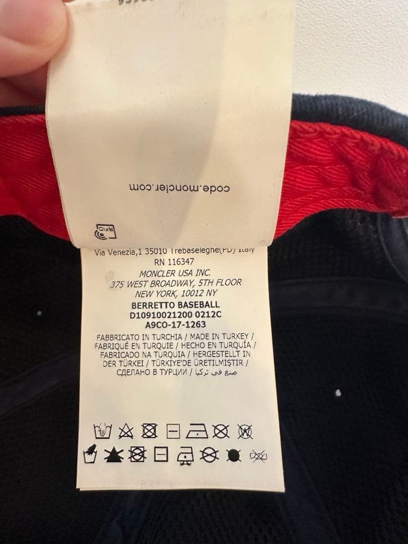 MONCLER ネイビー キャップ