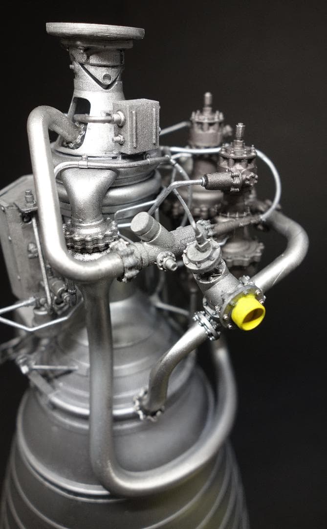 ロケットダイン社製 RL10 ロケットエンジンモデル完成品