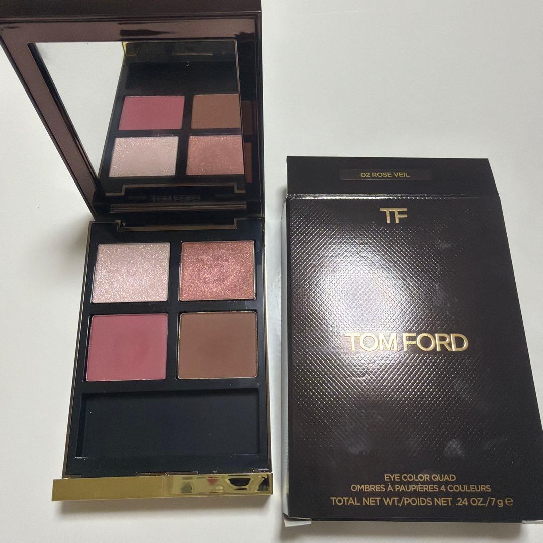 TOM FORD アイ カラー クワッド 02S ローズ ベール