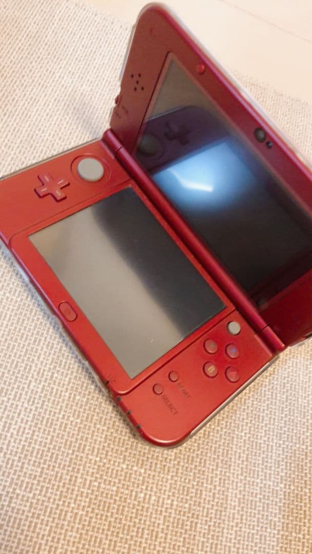 Newニンテンドー3DS LL メタリックレッド