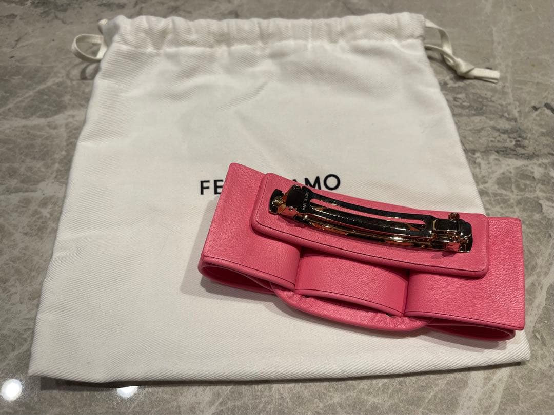 FERRAGAMO フェラガモ　リボンバレッタ　Viva hairclip