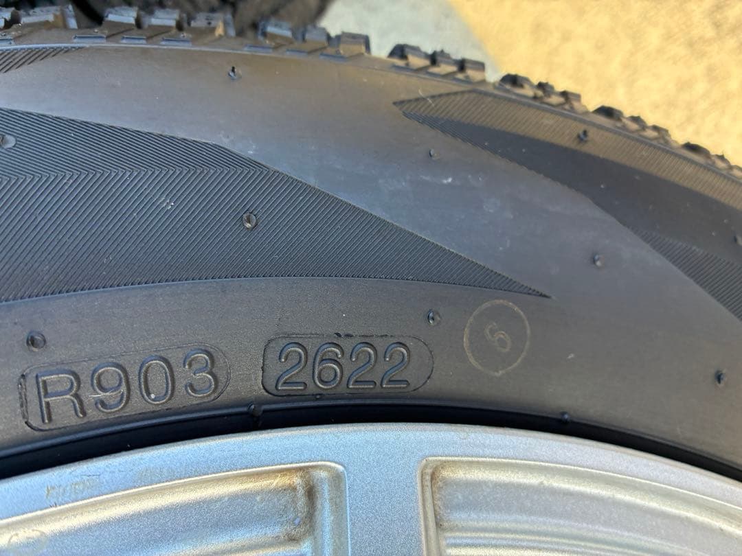 寒波前値下げ【送料込み】セレナ使用 16インチ スタッドレスホイールセット