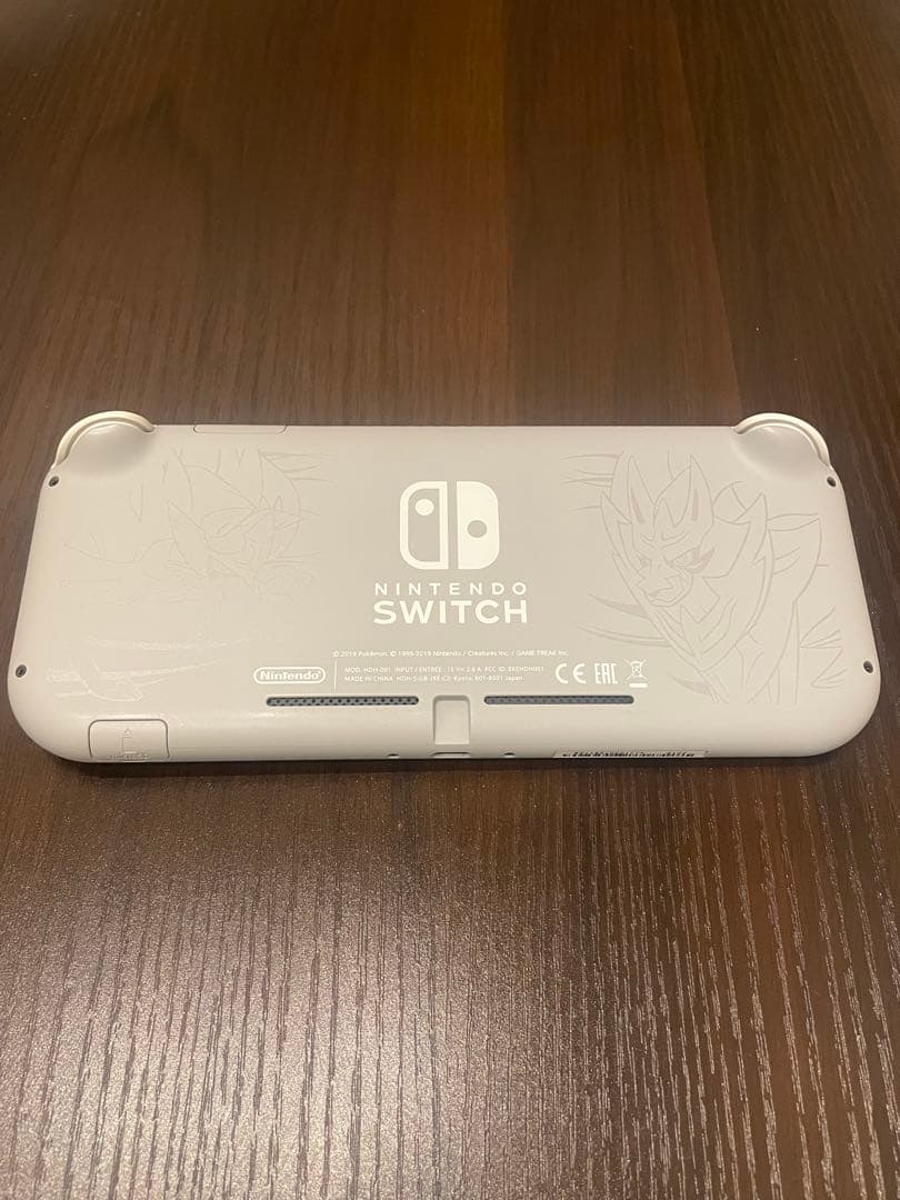Nintendo Switch Lite（ザシアン・ザマゼンタ エディション）