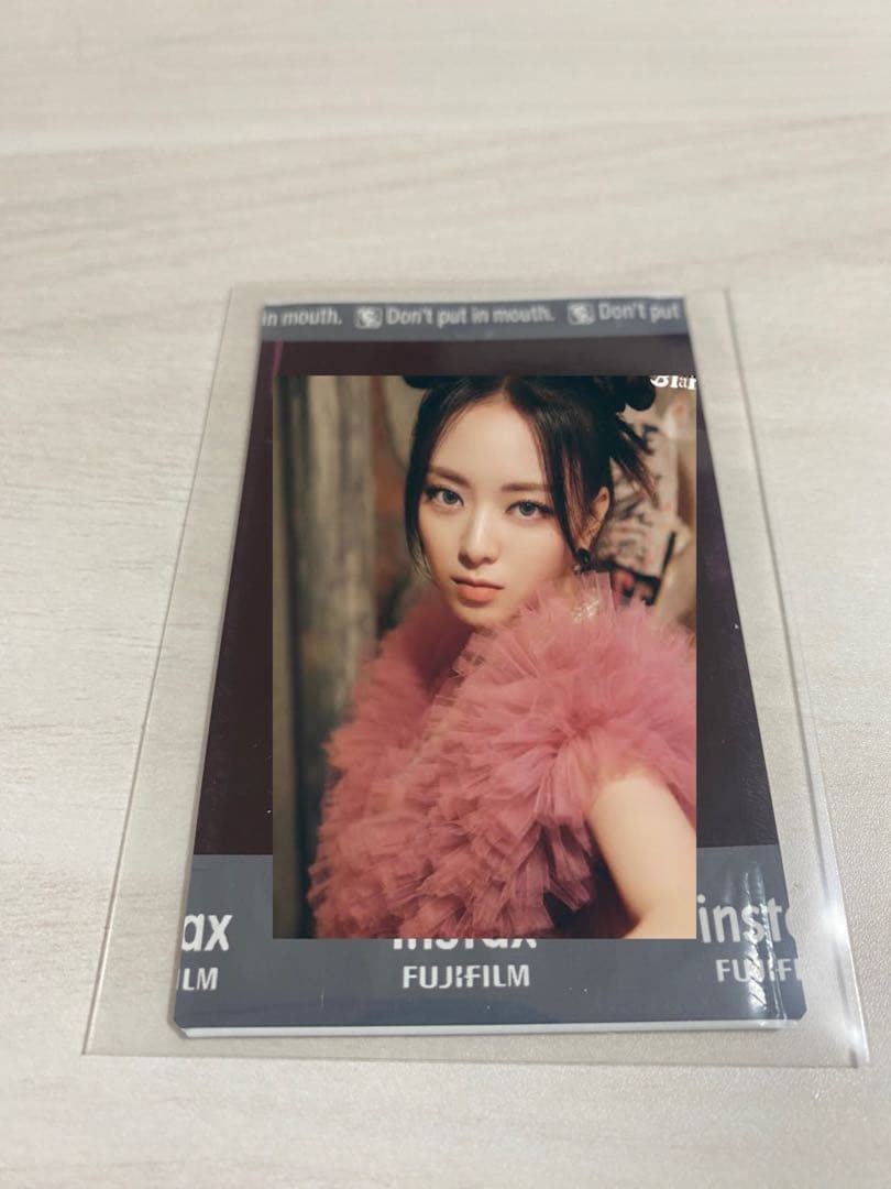 ユナ　itzy サイン入りチェキ