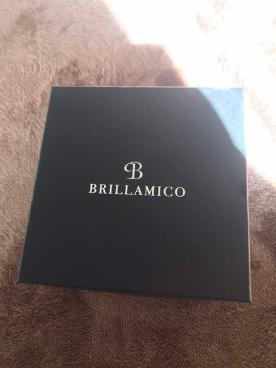 brillamicoブリラミコLILY 40MM WHITE x SILVER