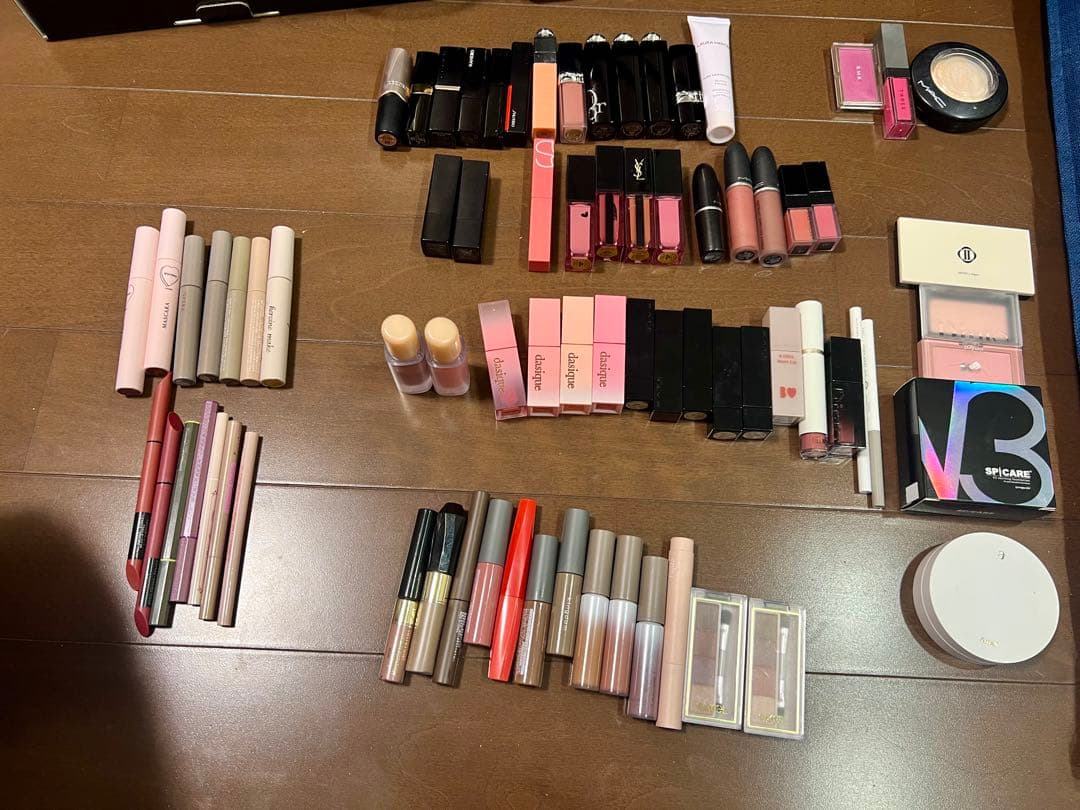 コスメまとめ売りデパコス多数⭐︎旅費の為大幅緊急値下げ⭐︎口コミ人気アイテムばかり