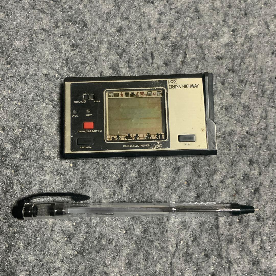 バンダイ　液晶ゲーム