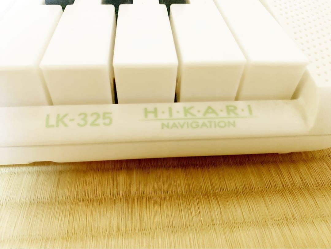 CASIO　光ナビゲーションキーボード　LK−325　マイク　楽譜　譜面立て