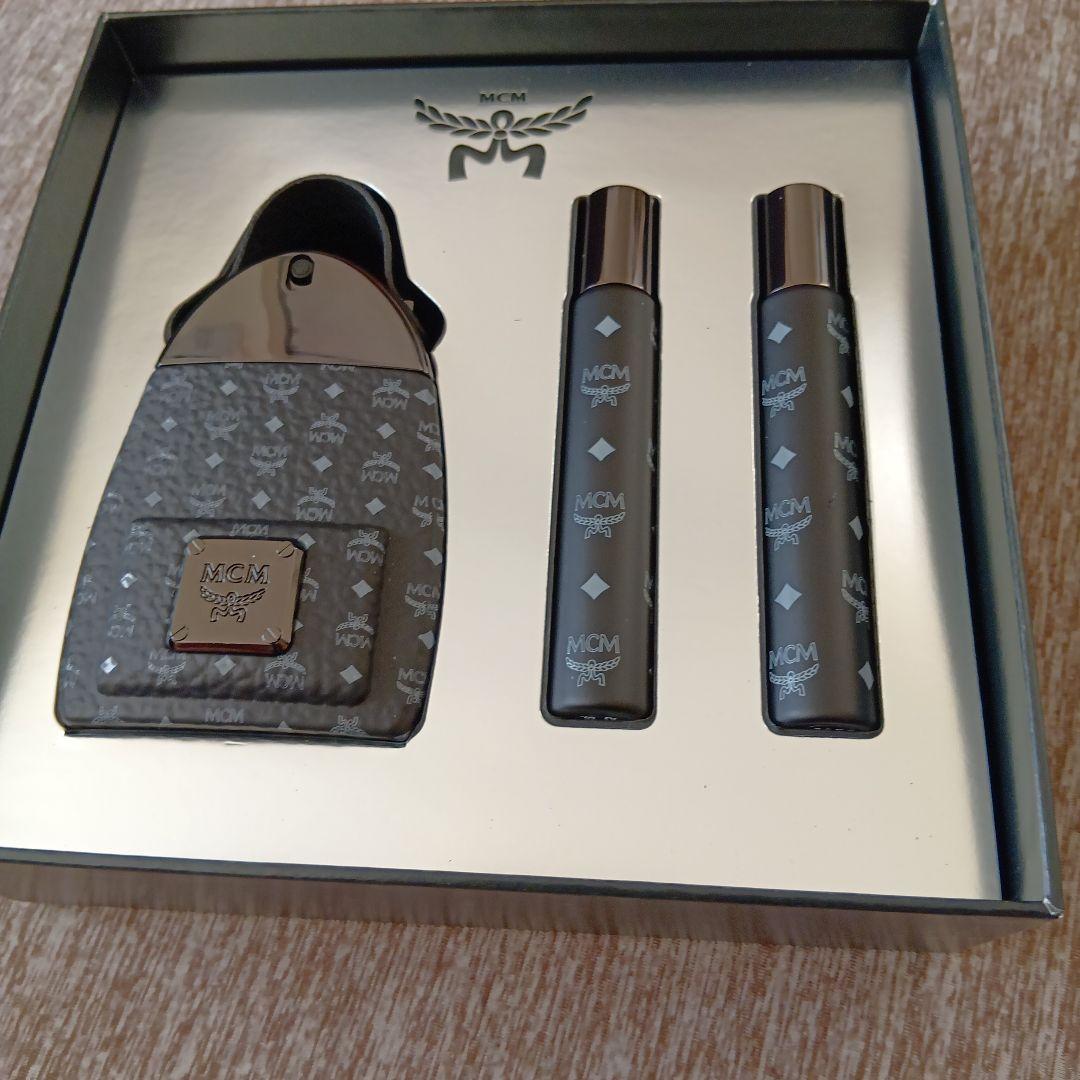 MCM オニキス　ホリデー