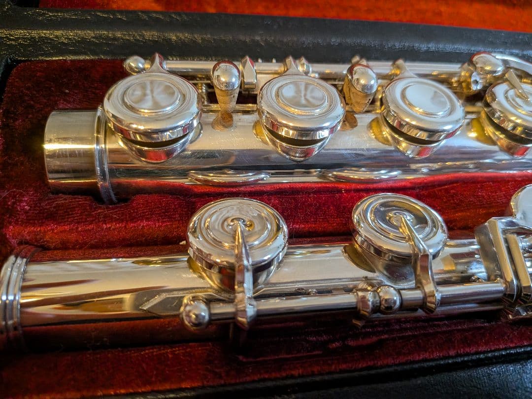 YAMAHA　ヤマハ　 フルート YFL-451　　Eメカ搭載　 ケース付き