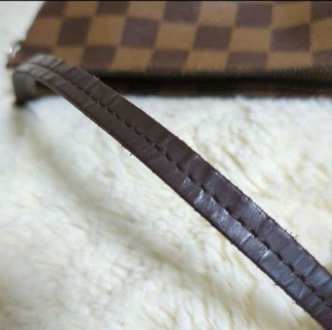 ルイヴィトン　ダミエ　トゥルースメイクアップアクセサリーポーチ