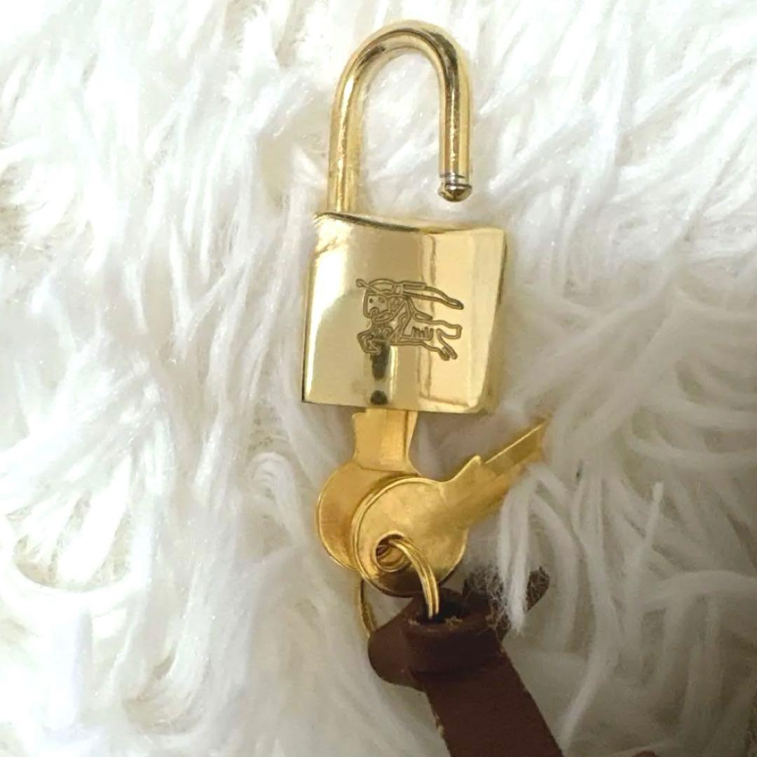 希少バーバリーロンドンノバチェックホースロゴレザー南京錠カギPVC大容量レア人気