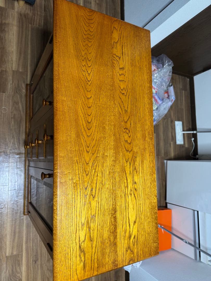 オークヴィレッジ ガラス扉付きキャビネット