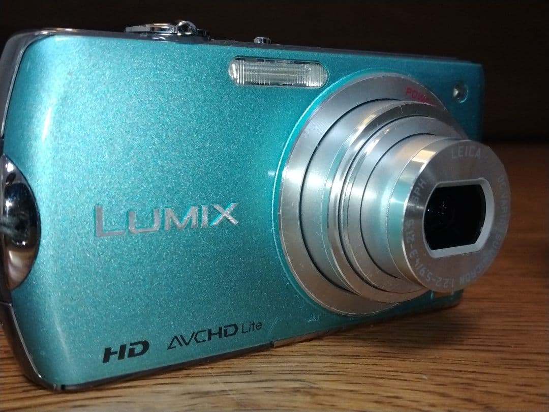 【レア色】 Panasonic デジタルカメラ LUMIX DMC-FX70