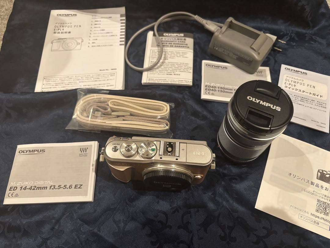 OLYMPUS PEN ミラーレスカメラ 本体と望遠レンズ他付属品