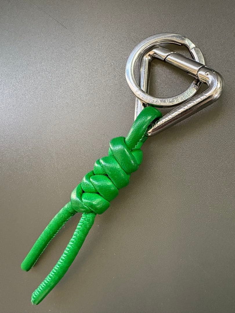 Bottega Veneta トライアングル キーリング <No.1344>