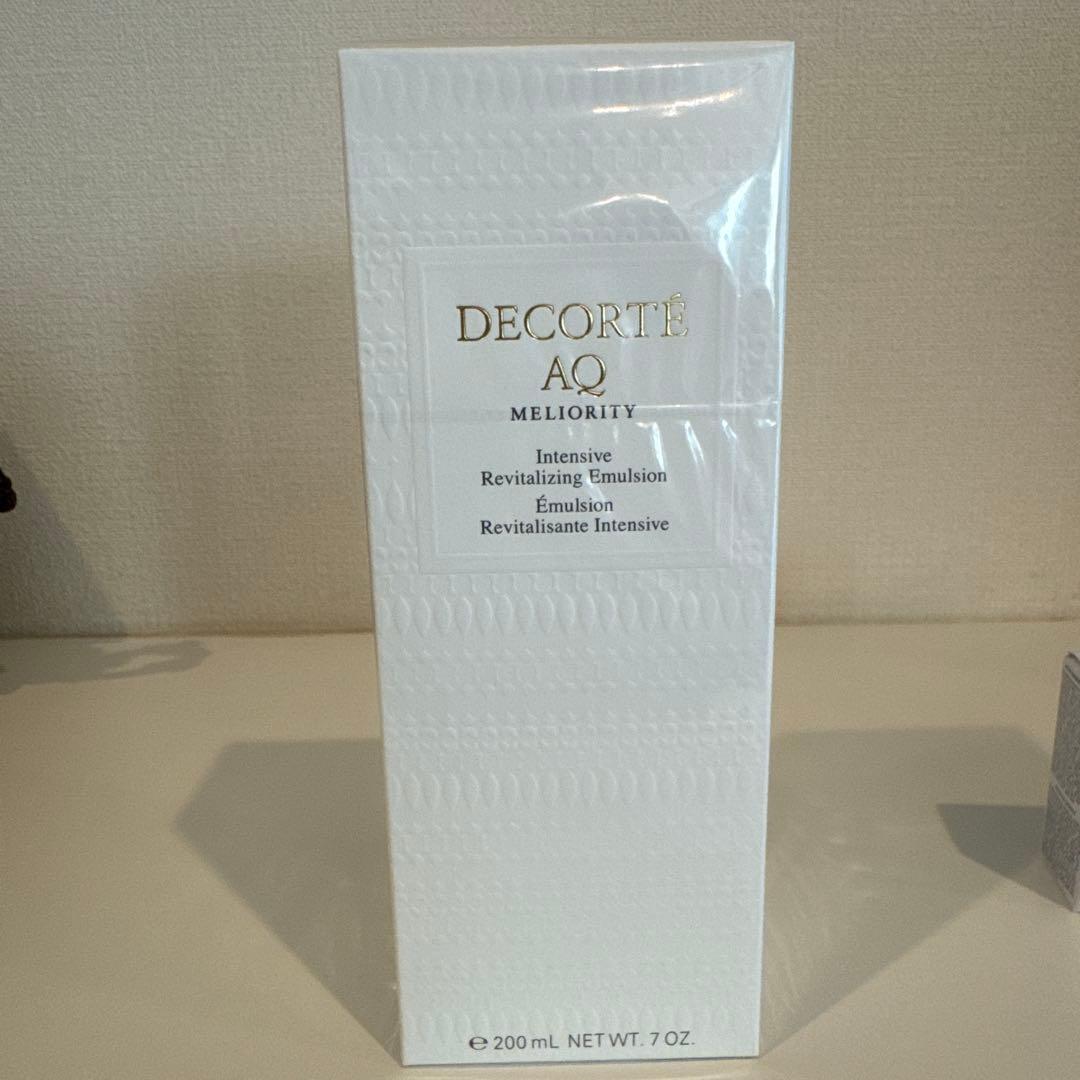 コスメデコルテ aqミリオリティ☆乳液☆新品未使用品☆おまけ付き