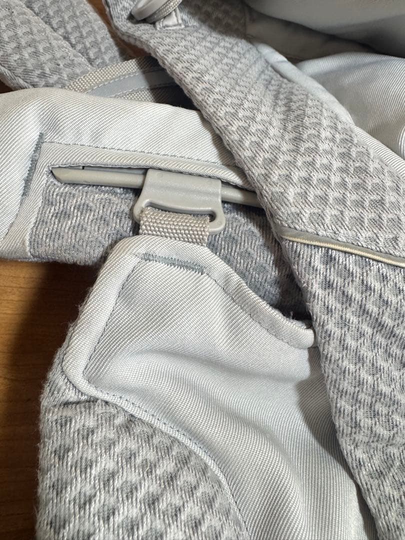 エルゴベビー　 抱っこ紐　オムニブリーズ　パールグレイ