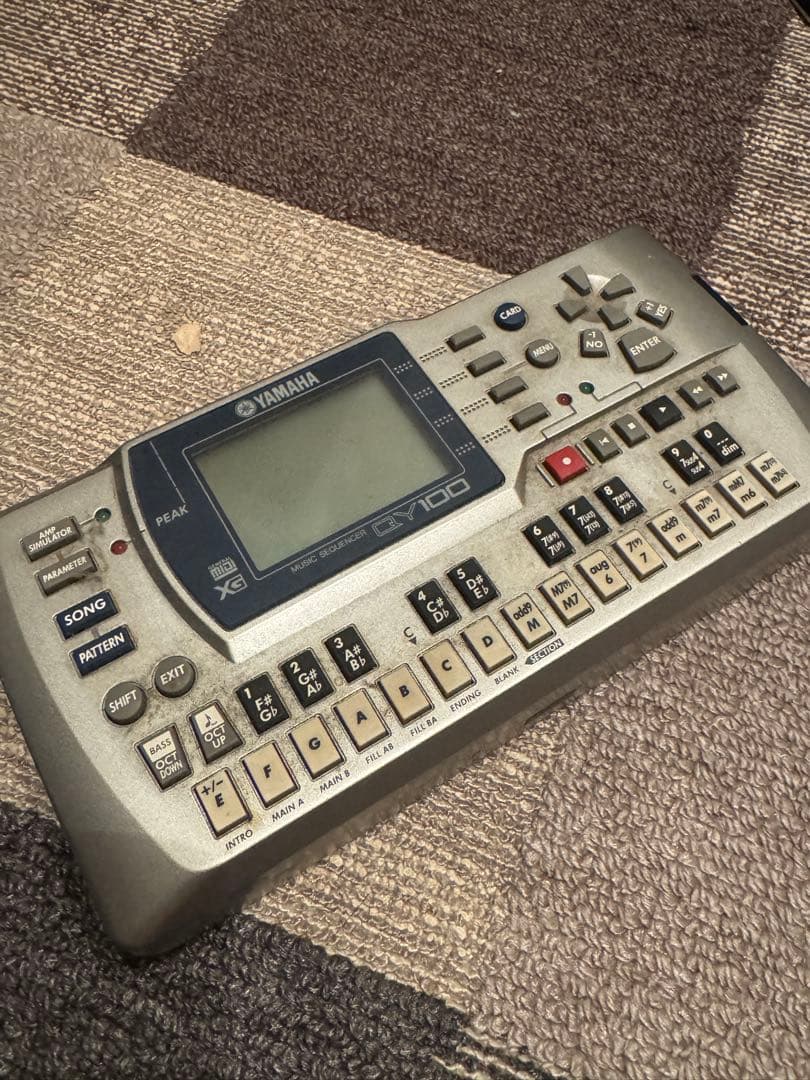 YAMAHA QY100 シーケンサー