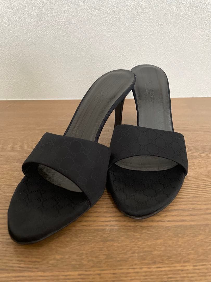 GUCCI モノグラム　ミュール　35C