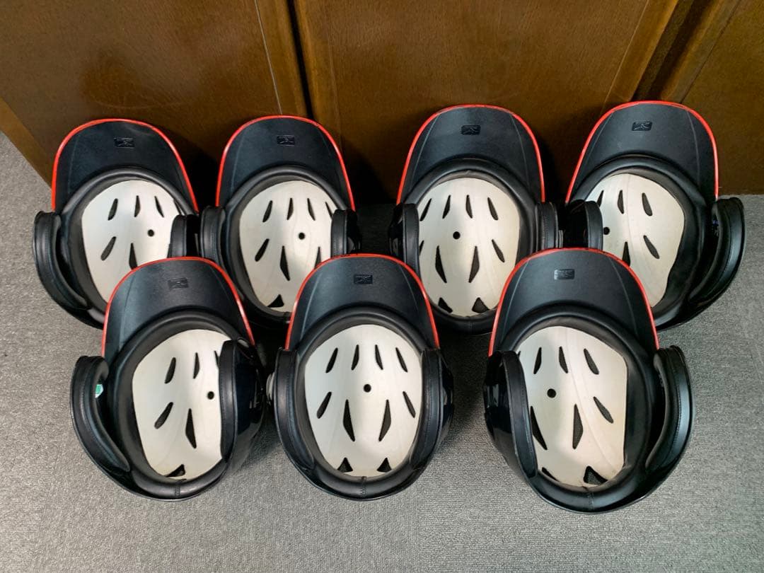 ミズノ軟式用ヘルメット 7個(個別袋付き)・TIGORA用具ケース