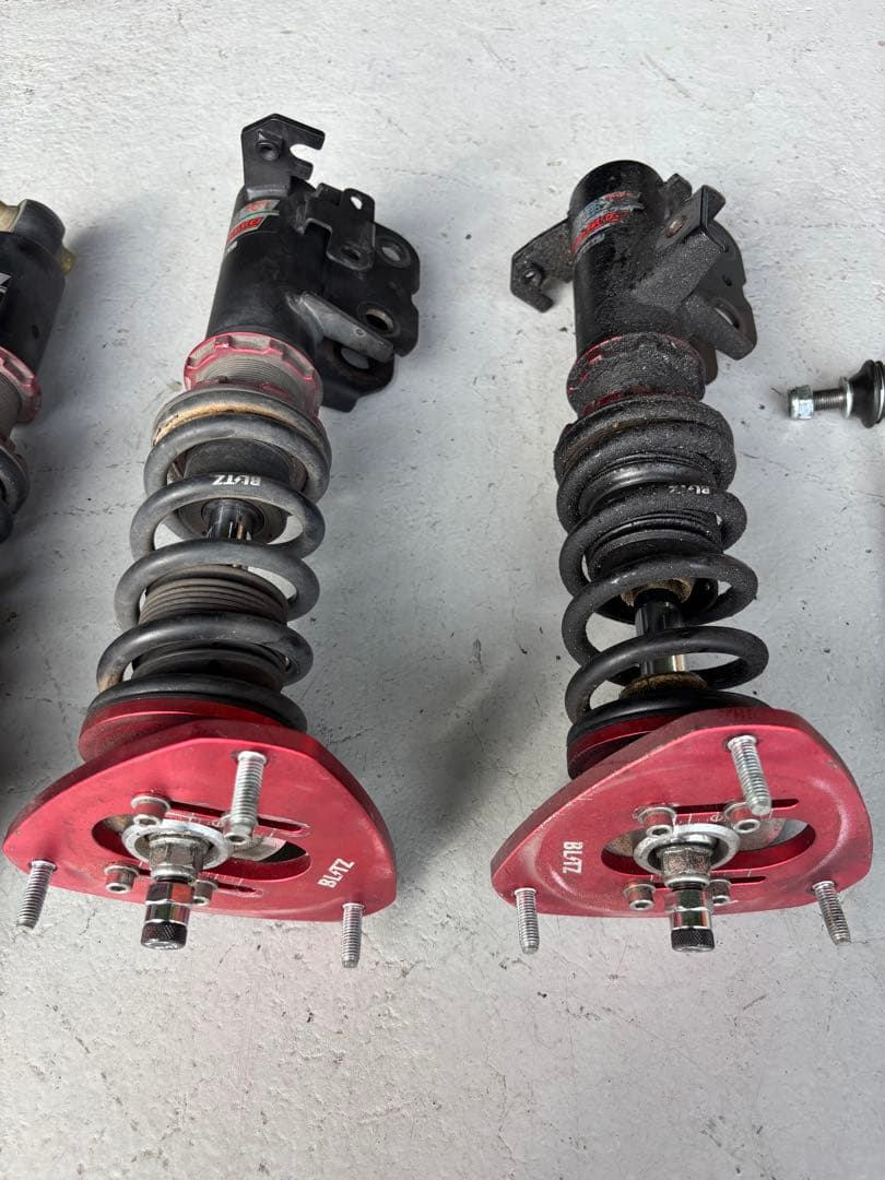 GR86,86,BRZ BLITZ 車高調　サスペンション