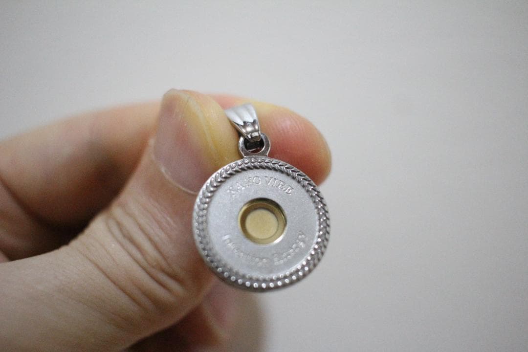 ナノバイブ インテンション エナジー ペンダント トップ　美品